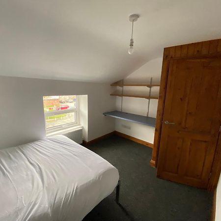 Room In A Shared House بانغور المظهر الخارجي الصورة