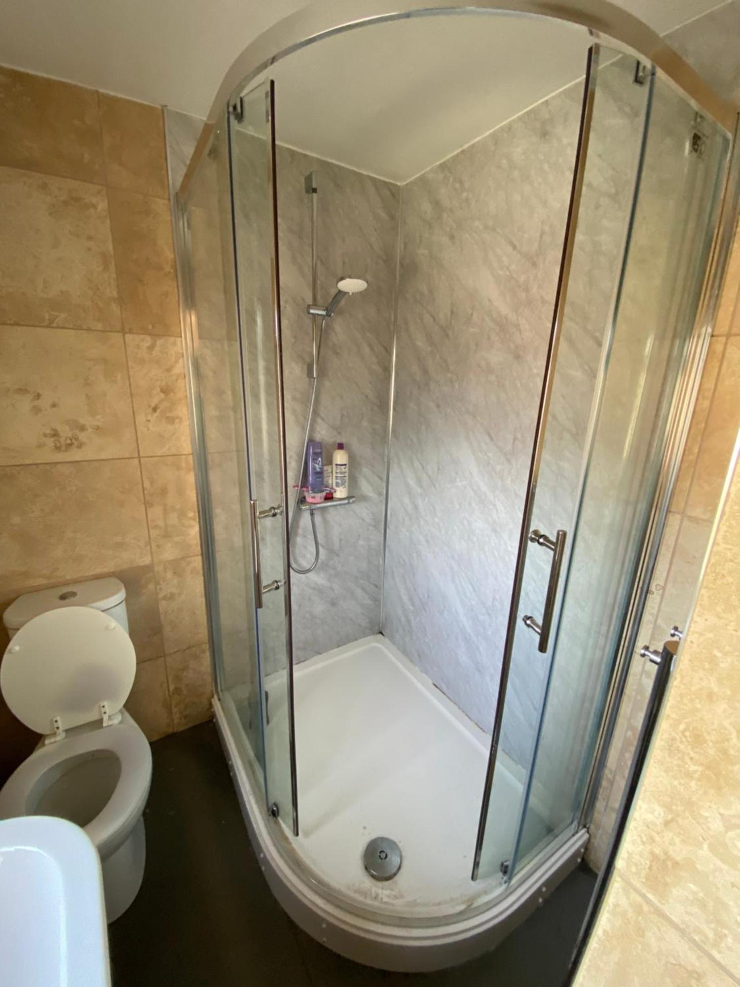 Room In A Shared House بانغور المظهر الخارجي الصورة